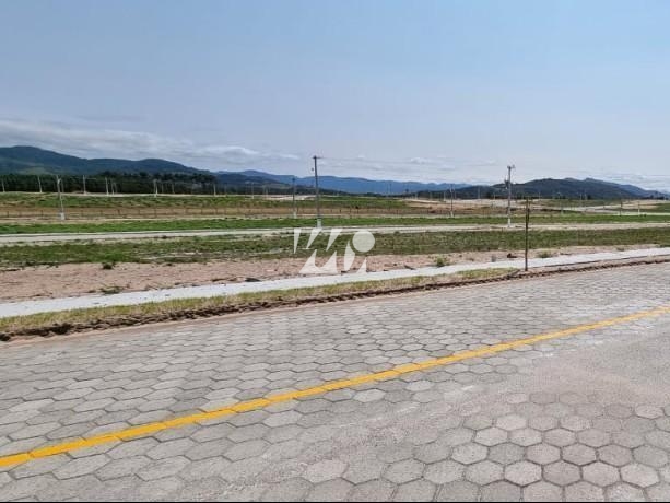 Terreno em , Imbituba. 0 quartos, 323m². Imagem 2 de 8