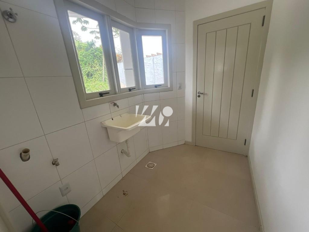Casa em Pedra Branca, Palhoça. 4 quartos, 250m². Imagem 8 de 27