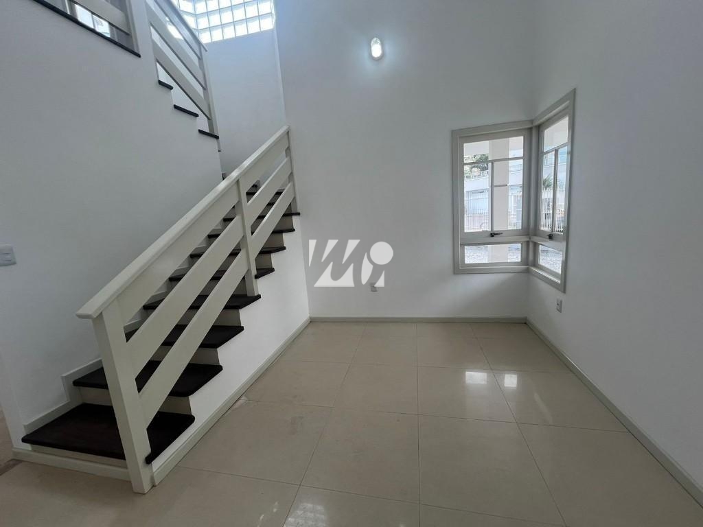 Casa em Pedra Branca, Palhoça. 4 quartos, 250m². Imagem 3 de 27