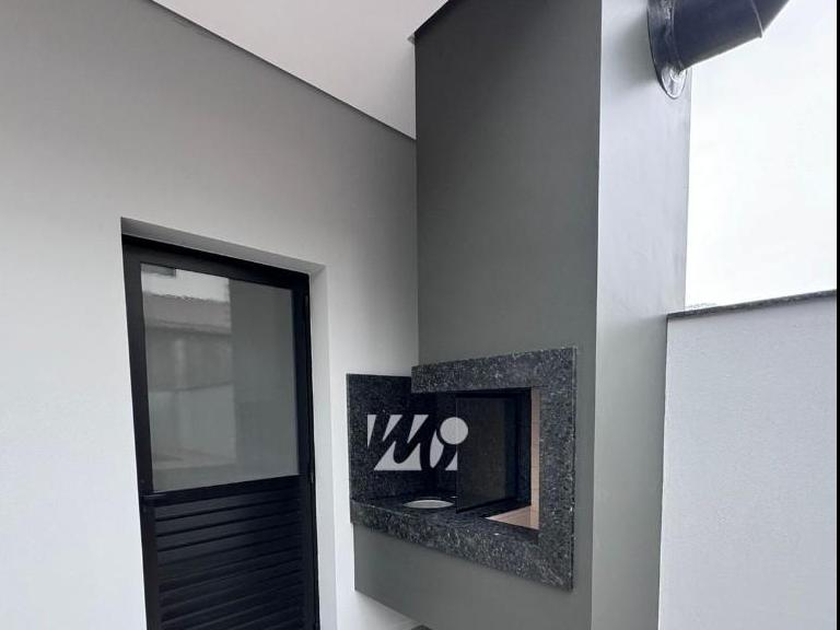 Casa em Beira Rio, Biguaçu. 3 quartos, 196m². Imagem 4 de 13