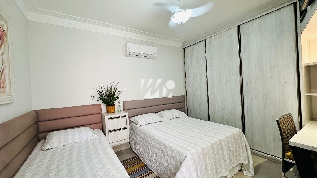 Casa em Pedra Branca, Palhoça. 4 quartos, 249m². Imagem 9 de 14