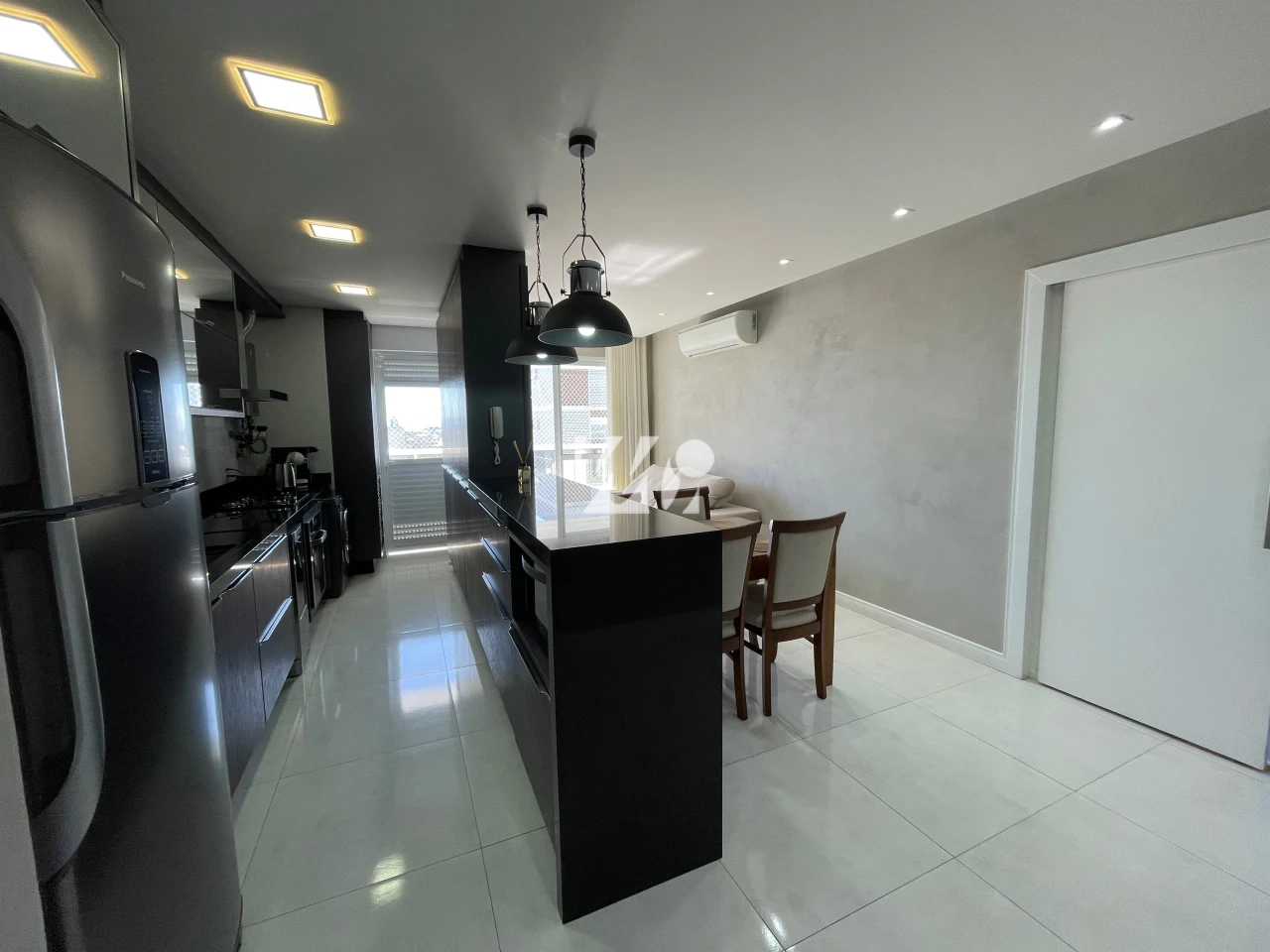 Apartamento em Pagani, Palhoça. 3 quartos, 85m². Imagem 2 de 25