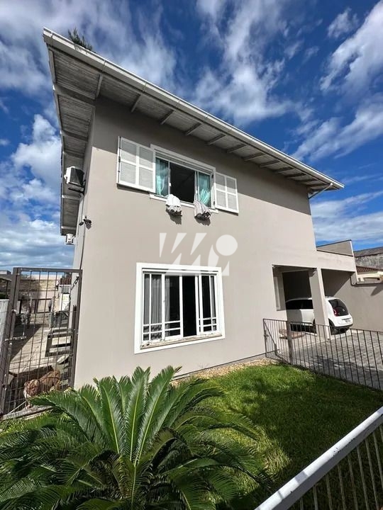 Casa em Jardim Eldorado, Palhoça. 3 quartos, 268m². Imagem 1 de 23