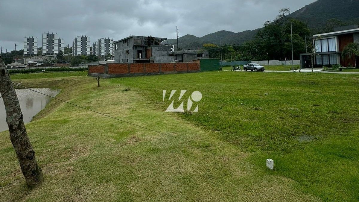 Terreno em Pedra Branca, Palhoça. 0 quartos, 400m². Imagem 2 de 5
