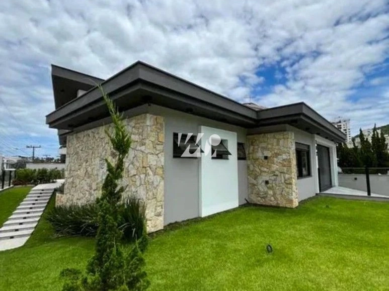 Casa em Pedra Branca, Palhoça. 3 quartos, 250m². Imagem 3 de 21