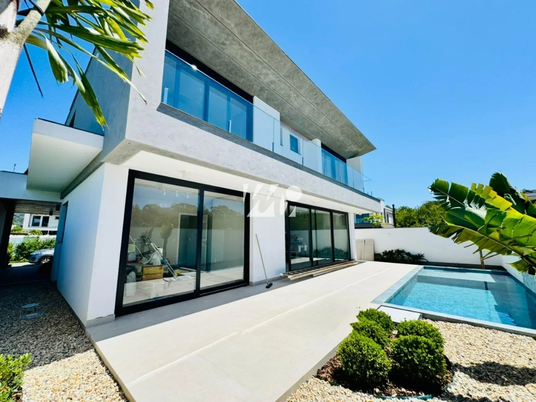 Casa em Pedra Branca, Palhoça. 4 quartos, 315m². Imagem 2 de 14