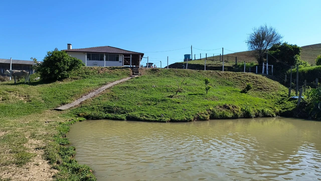Sítio em Arnópolis, Alfredo Wagner. 3 quartos, 150m². Imagem 2 de 11