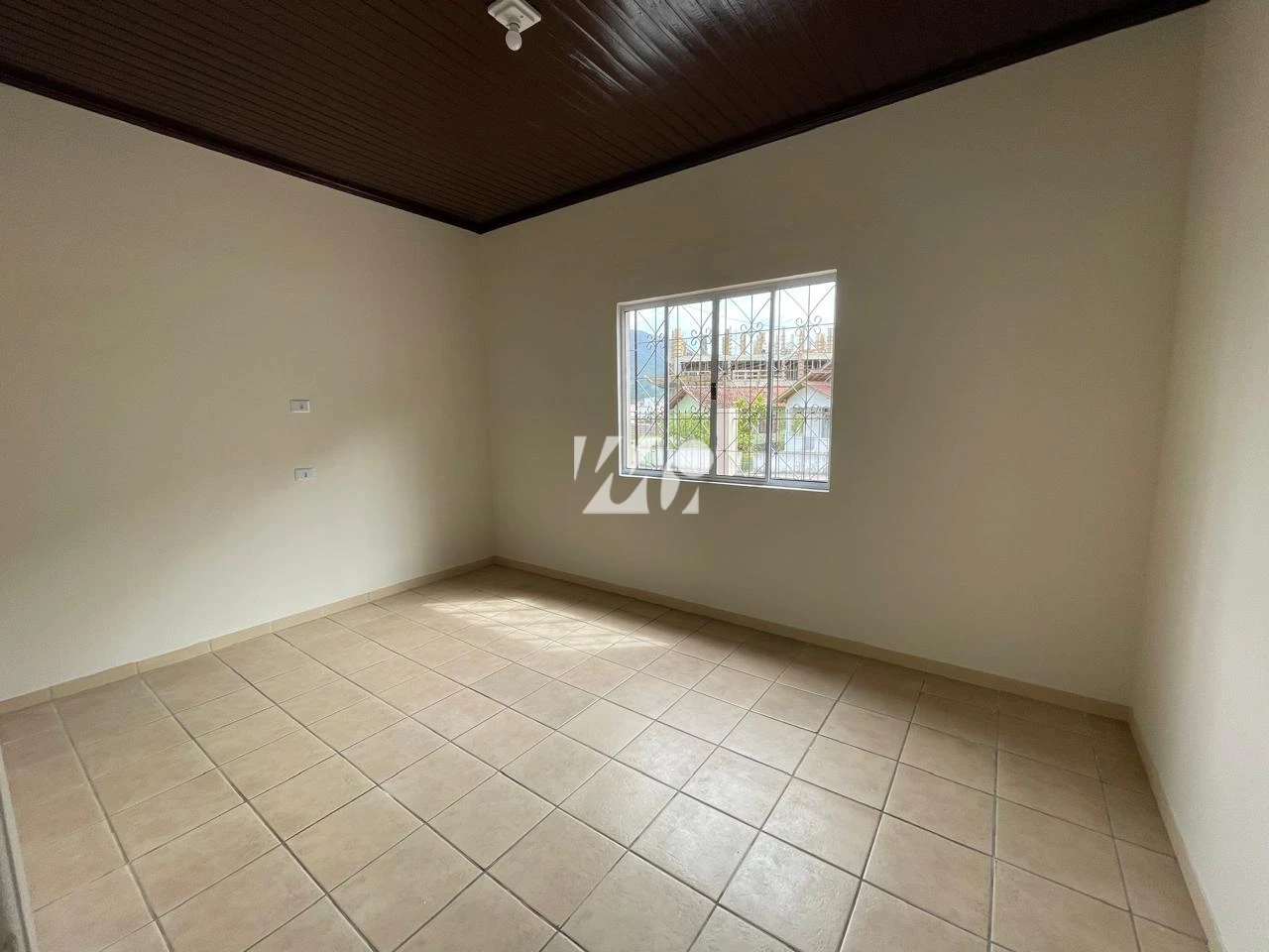 Casa em Centro, Santo Amaro da Imperatriz. 5 quartos, 104m². Imagem 8 de 27