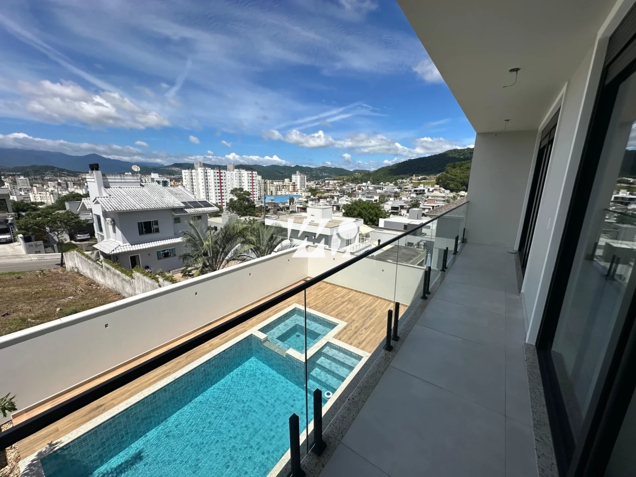 Casa em Pedra Branca, Palhoça. 4 quartos, 317m². Imagem 12 de 16