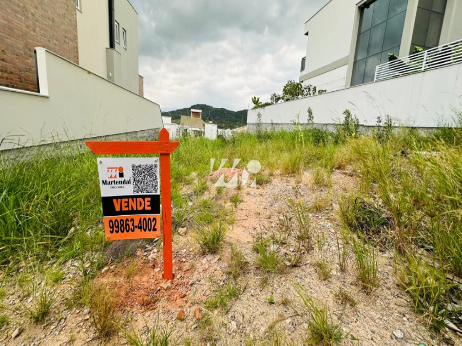 Terreno em Pedra Branca, Palhoça. 0 quartos, 0m². Imagem 1 de 4