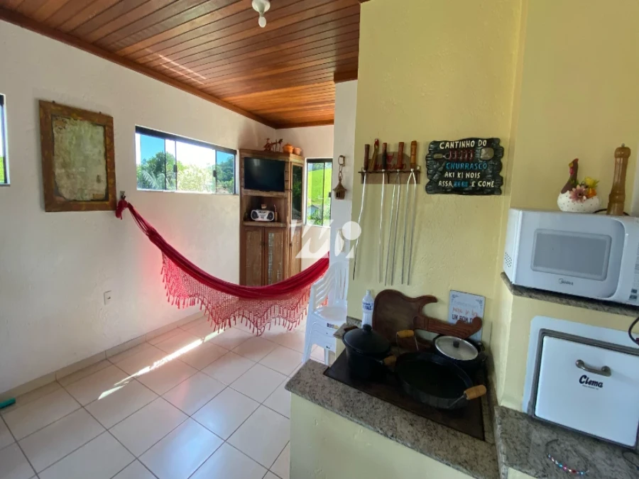 Casa em Freitas, Paulo Lopes. 3 quartos, 180m². Imagem 24 de 35