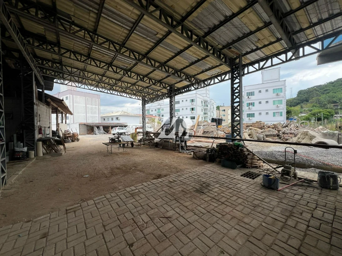 Galpão/Depósito em São Sebastião, Palhoça. 0 quartos, 419m². Imagem 12 de 14