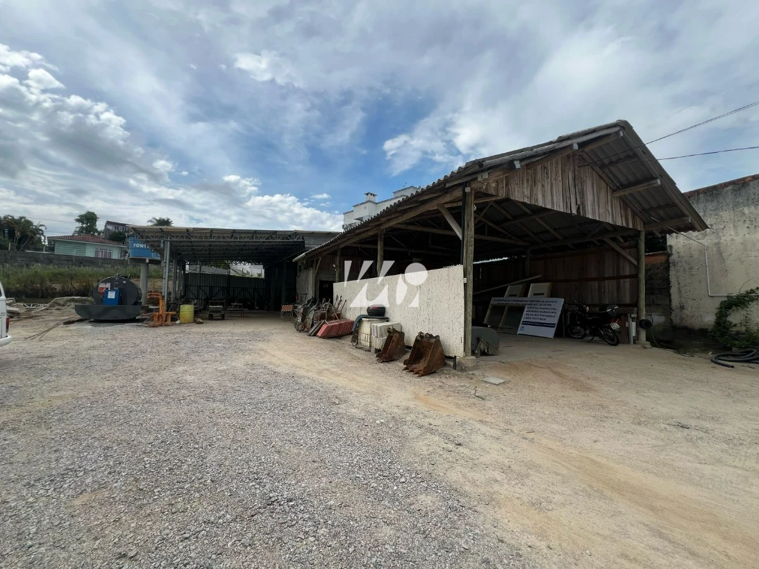 Galpão/Depósito em São Sebastião, Palhoça. 0 quartos, 419m². Imagem 11 de 14