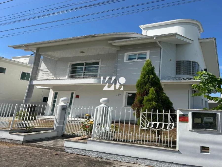 Casa em Pedra Branca, Palhoça. 3 quartos, 233m². Imagem 1 de 13
