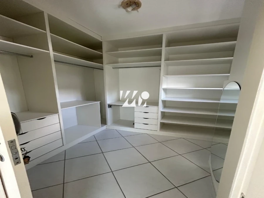 Casa em Pedra Branca, Palhoça. 3 quartos, 233m². Imagem 10 de 13