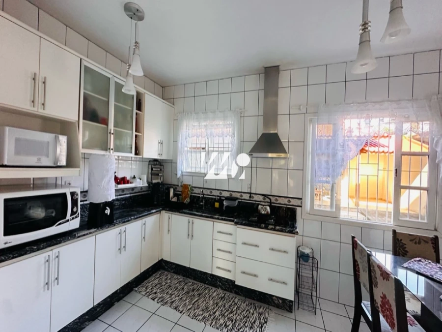 Casa em Passa Vinte, Palhoça. 3 quartos, 204m². Imagem 3 de 17