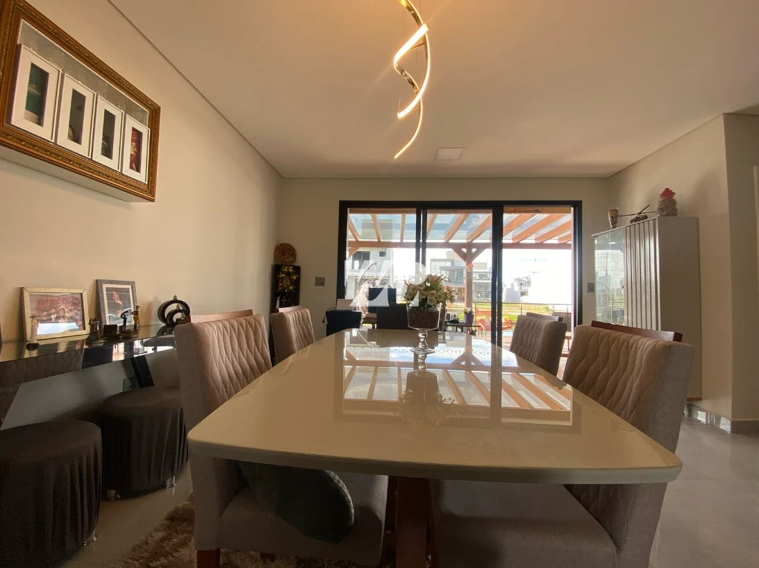 Casa em Beira Rio, Biguaçu. 3 quartos, 197m². Imagem 8 de 18