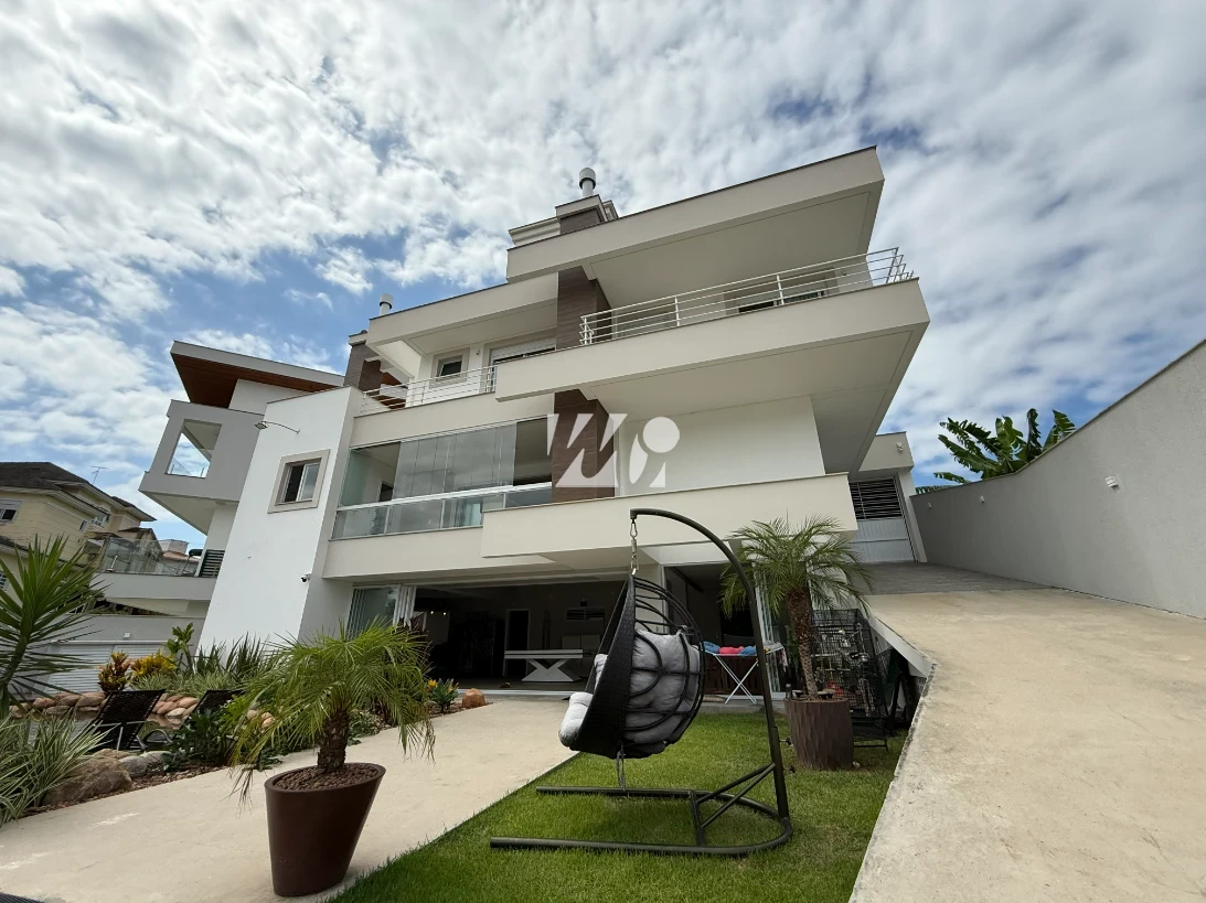 Casa em Pedra Branca, Palhoça. 3 quartos, 640m². Imagem 1 de 20
