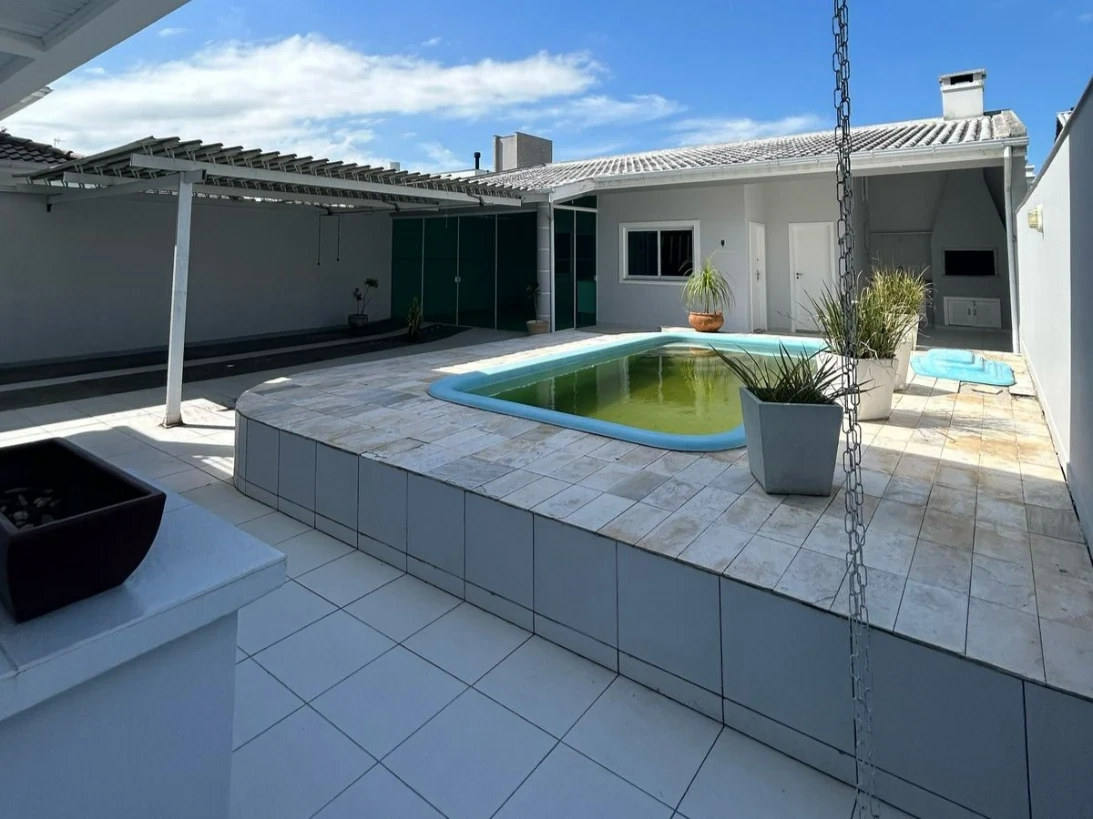 Casa em Pedra Branca, Palhoça. 3 quartos, 233m². Imagem 10 de 18