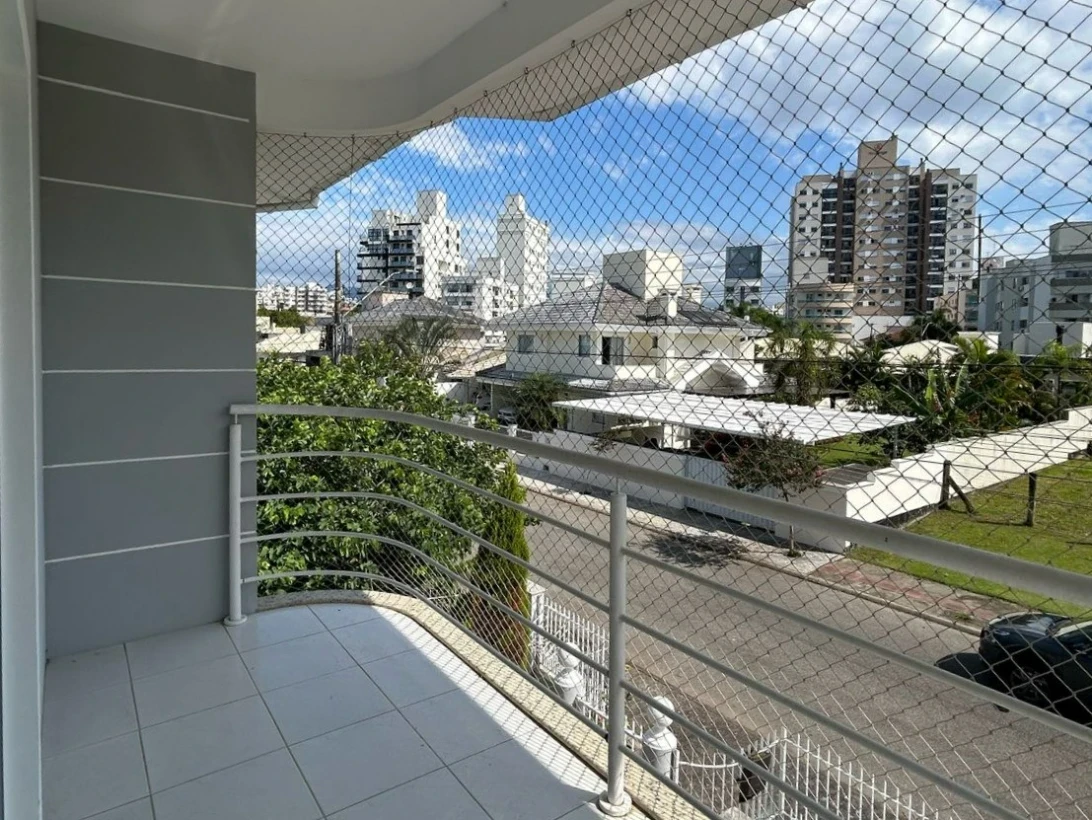 Casa em Pedra Branca, Palhoça. 3 quartos, 233m². Imagem 13 de 18