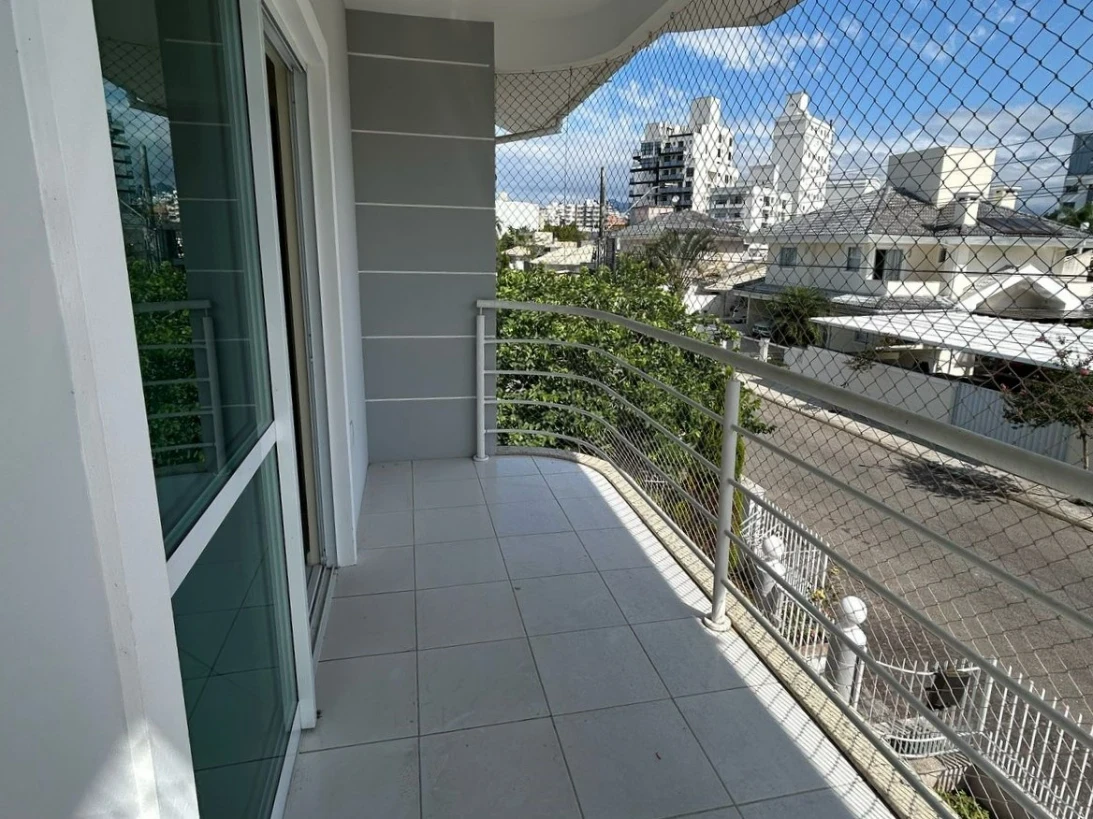 Casa em Pedra Branca, Palhoça. 3 quartos, 233m². Imagem 14 de 18