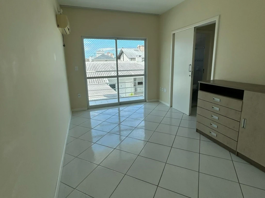 Casa em Pedra Branca, Palhoça. 3 quartos, 233m². Imagem 9 de 18