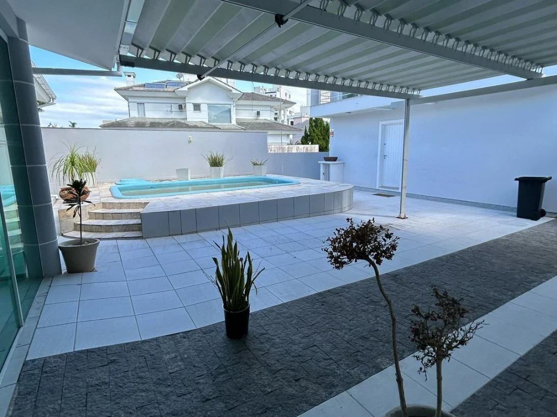 Casa em Pedra Branca, Palhoça. 3 quartos, 233m². Imagem 12 de 18