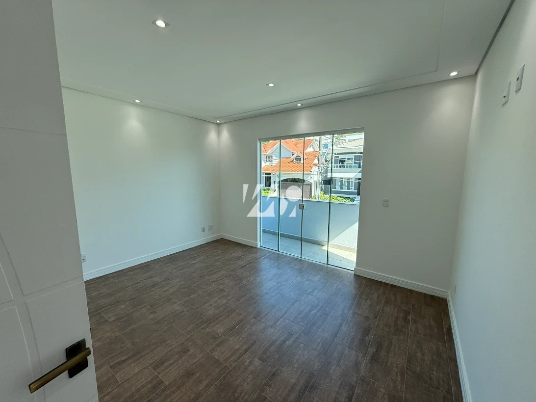 Casa em Pedra Branca, Palhoça. 4 quartos, 300m². Imagem 9 de 25