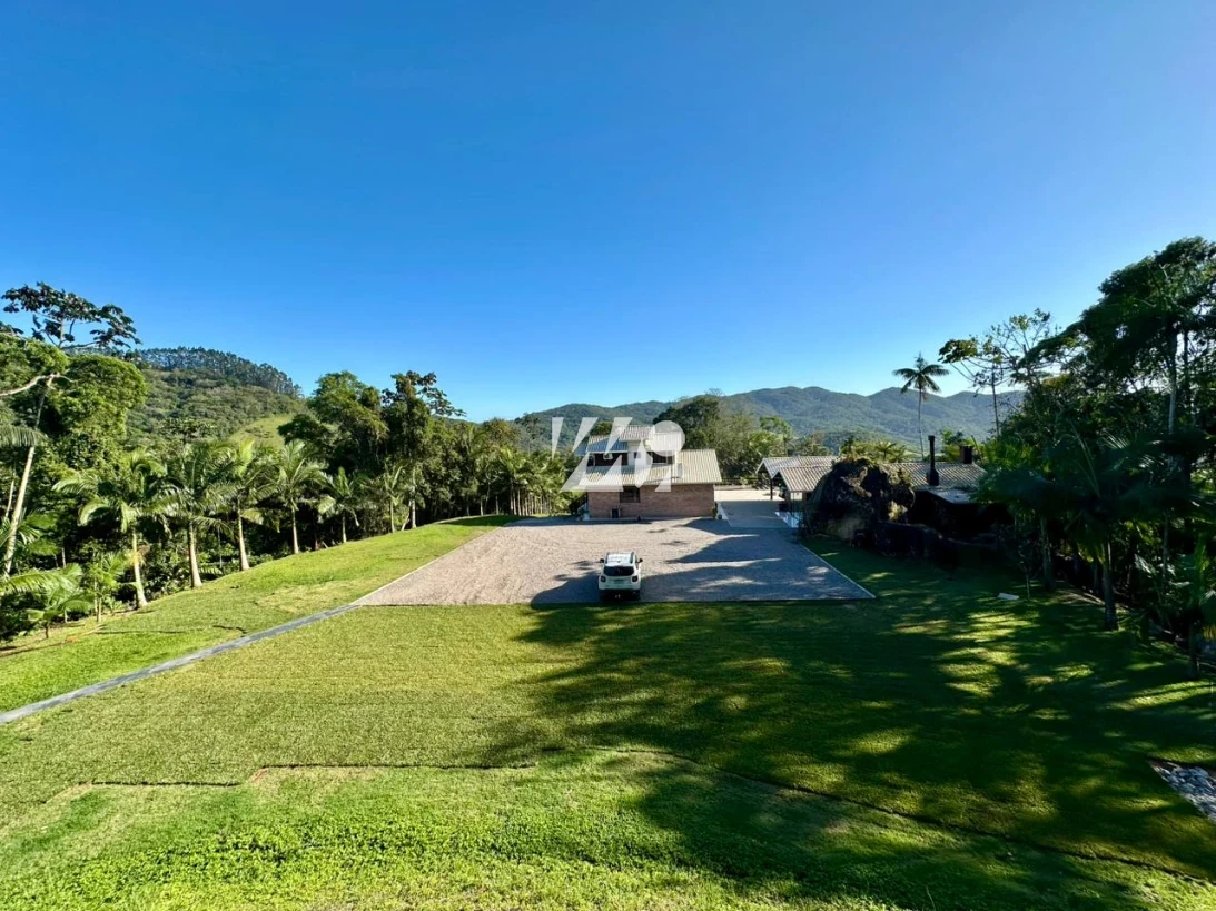 Sítio em São Sebastião, Palhoça. 3 quartos, 380m². Imagem 2 de 18