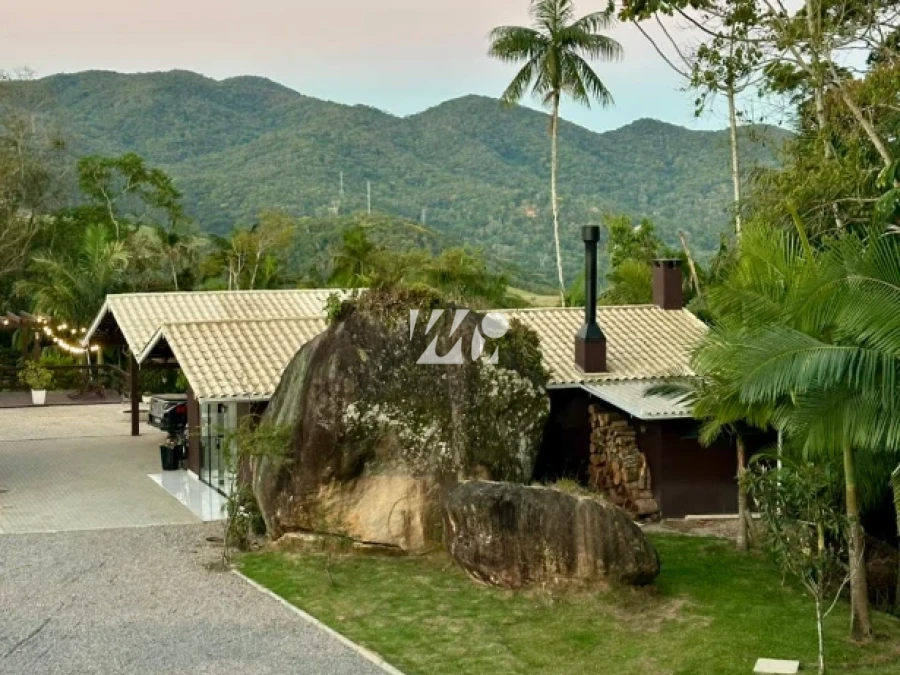 Sítio em São Sebastião, Palhoça. 3 quartos, 380m². Imagem 3 de 18