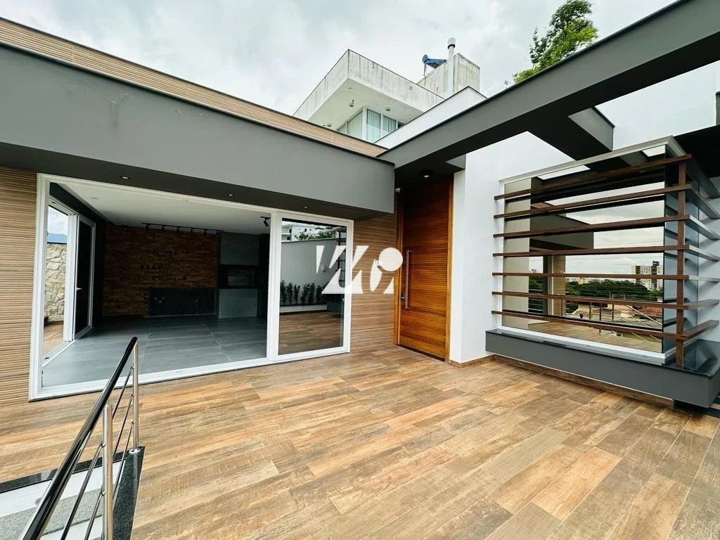 Casa em Pedra Branca, Palhoça. 3 quartos, 268m². Imagem 4 de 27