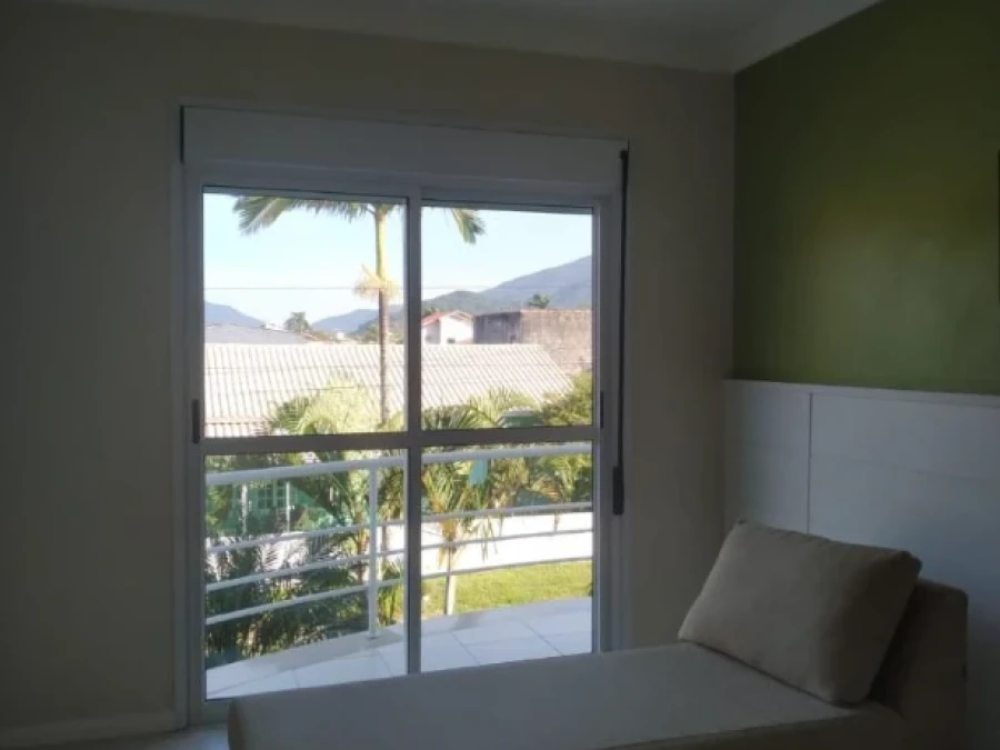 Casa em Praia de Fora, Palhoça. 3 quartos, 250m². Imagem 8 de 20