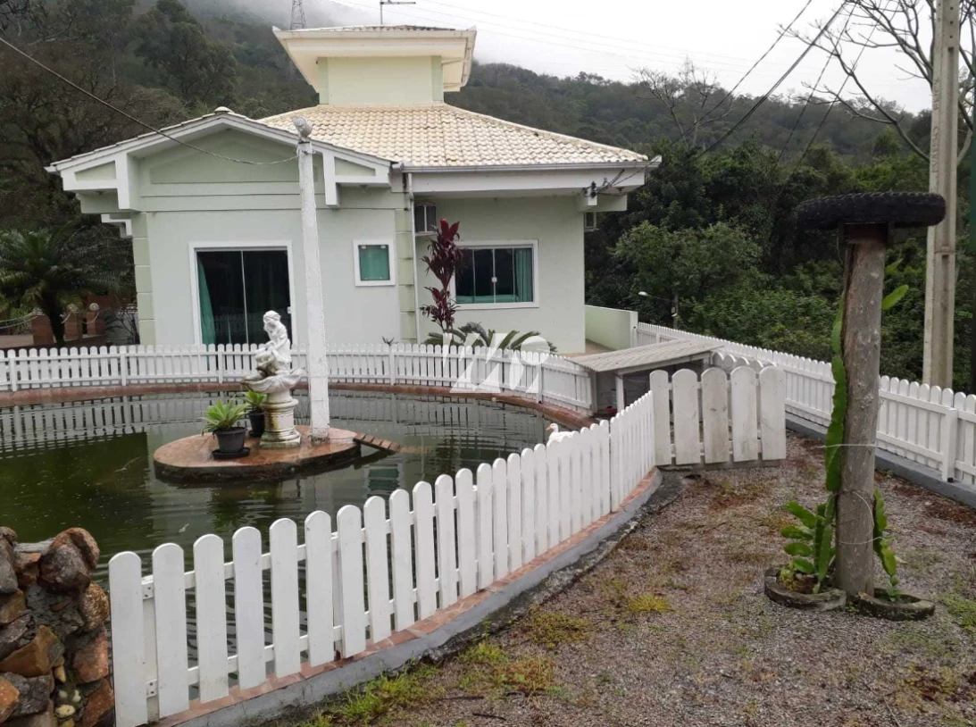 Sítio em Praia do Pontal, Palhoça. 3 quartos, 0m². Imagem 1 de 19