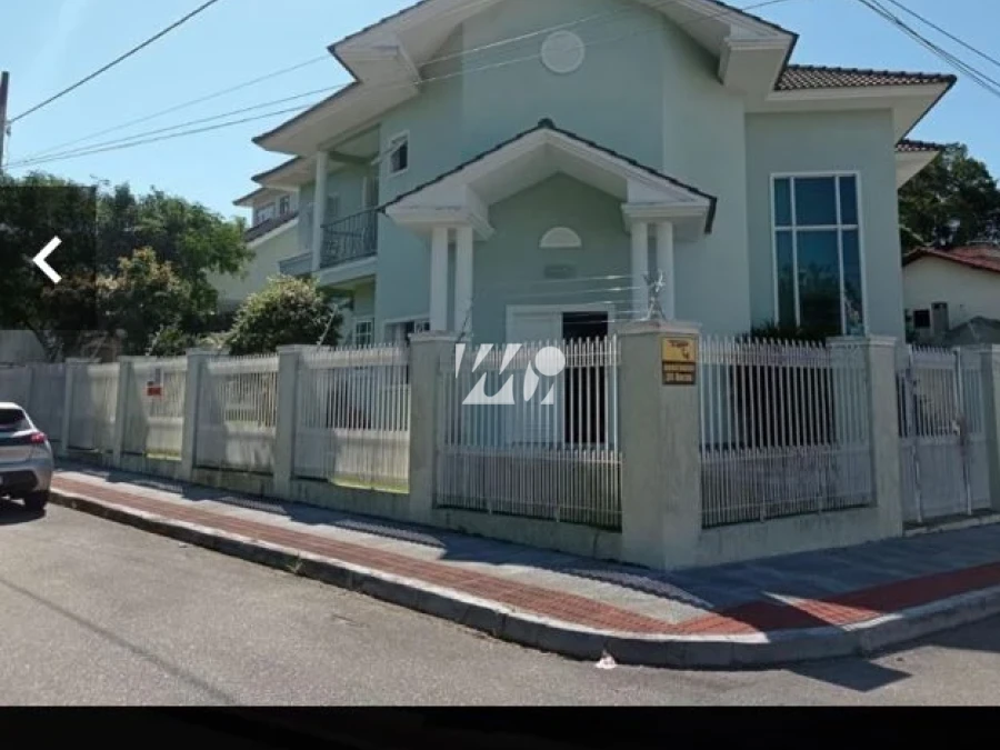 Casa em Pagani, Palhoça. 3 quartos, 565m². Imagem 1 de 15