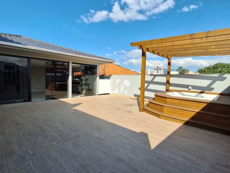 Casa em Pagani, Palhoça. 4 quartos, 472m². Imagem 6 de 10