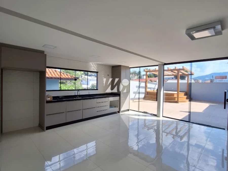 Casa em Pagani, Palhoça. 4 quartos, 472m². Imagem 2 de 10