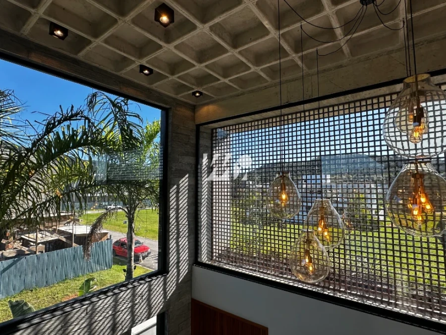 Casa em Pedra Branca, Palhoça. 3 quartos, 284m². Imagem 2 de 19