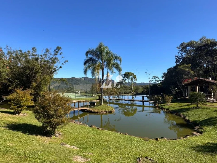 Terreno em , Santo Amaro da Imperatriz. 0 quartos, 0m². Imagem 2 de 6