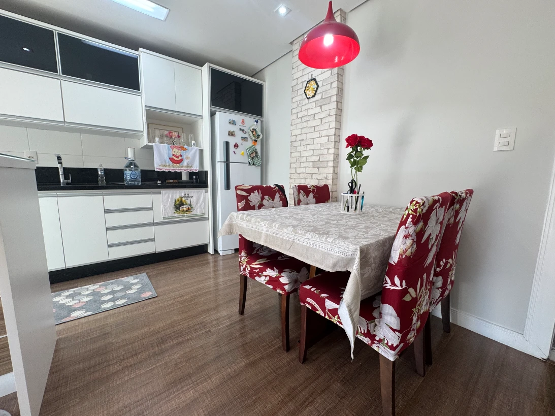 Apartamento em Ponta de Baixo, São José. 2 quartos, 58m². Imagem 2 de 33