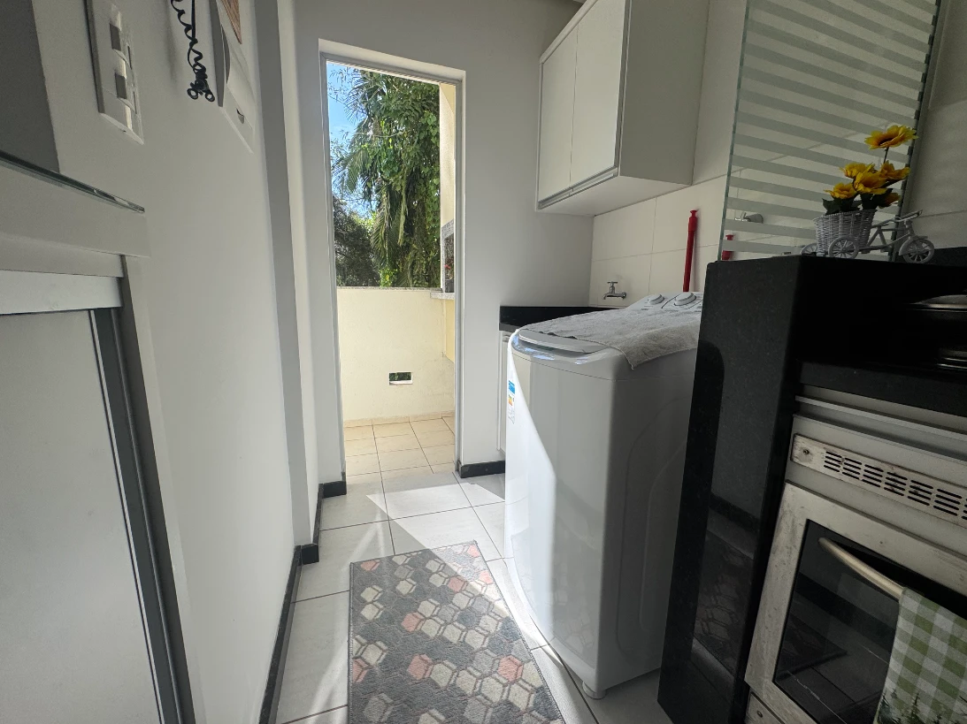 Apartamento em Ponta de Baixo, São José. 2 quartos, 58m². Imagem 9 de 33