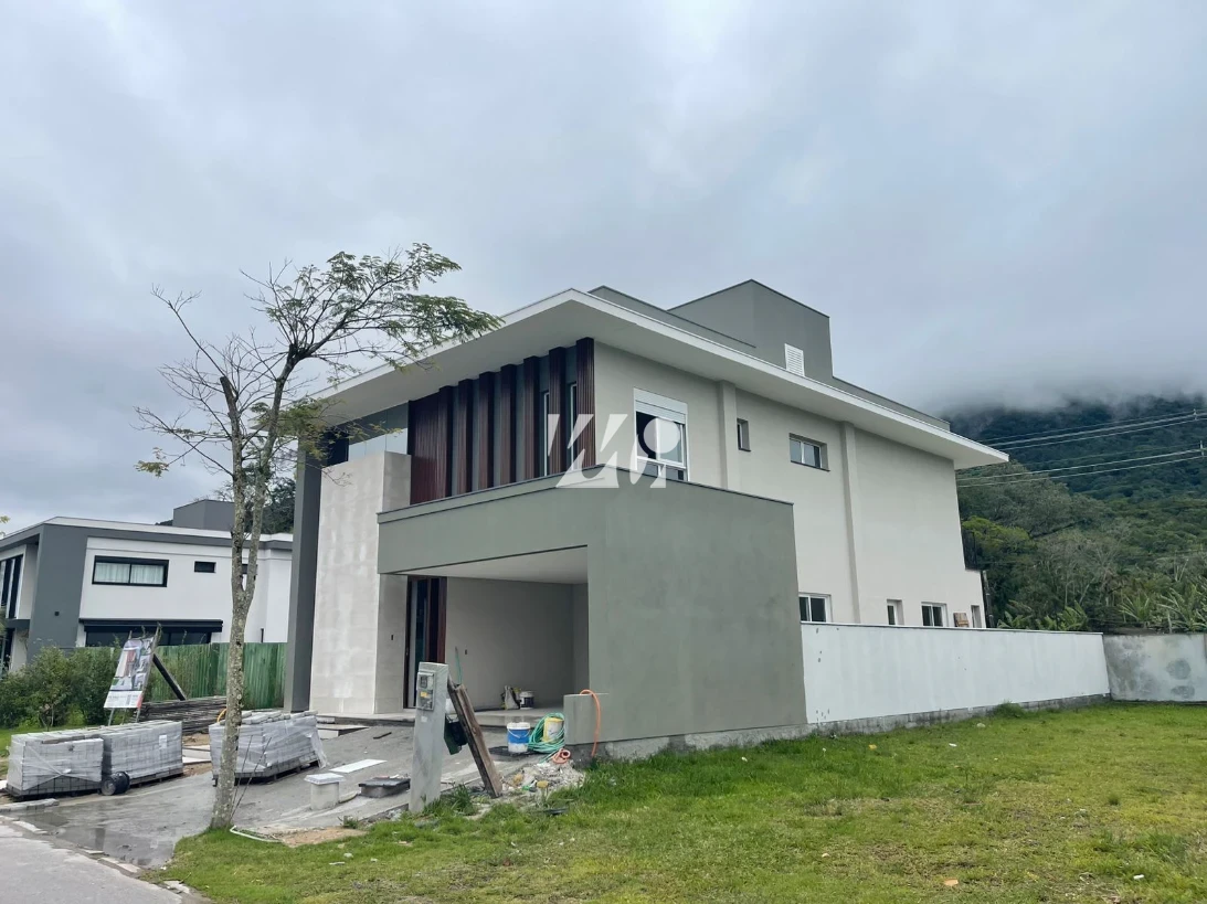 Casa em Pedra Branca, Palhoça. 4 quartos, 275m². Imagem 2 de 4
