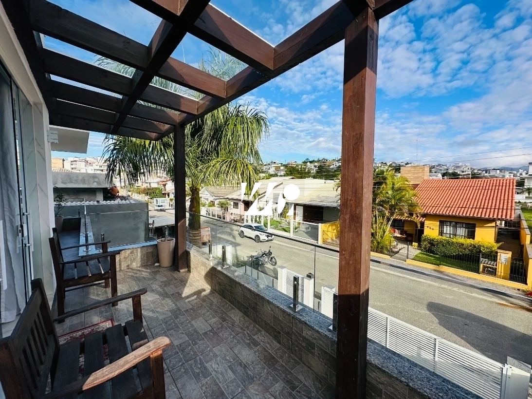 Casa em Pedra Branca, Palhoça. 4 quartos, 198m². Imagem 15 de 24