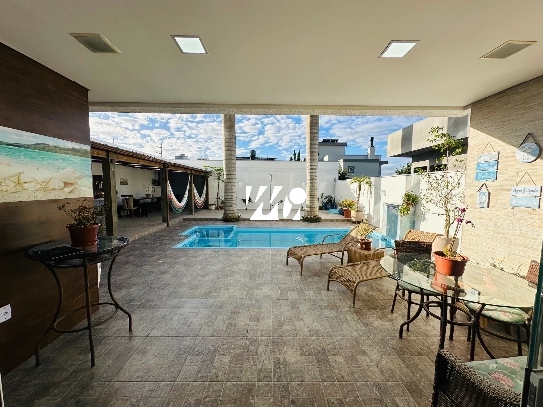 Casa em Pedra Branca, Palhoça. 4 quartos, 198m². Imagem 9 de 24