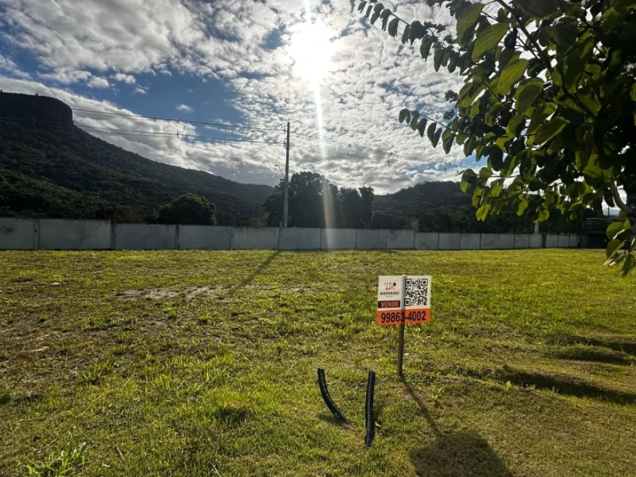 Terreno em Pedra Branca, Palhoça. 0 quartos, 0m². Imagem 1 de 4