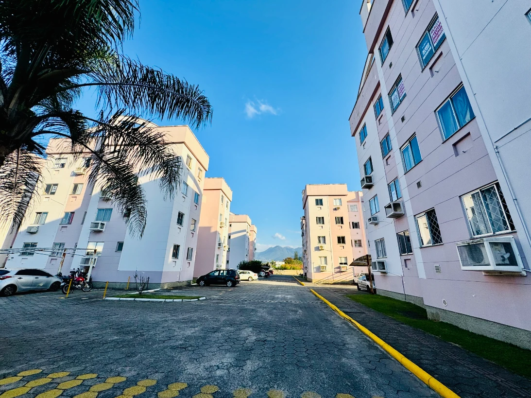 Apartamento em Aririú, Palhoça. 3 quartos, 54m². Imagem 1 de 18