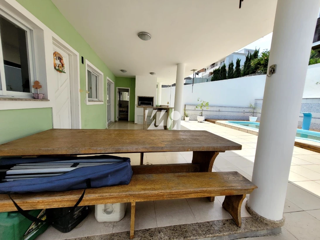 Casa em Pedra Branca, Palhoça. 3 quartos, 239m². Imagem 4 de 25