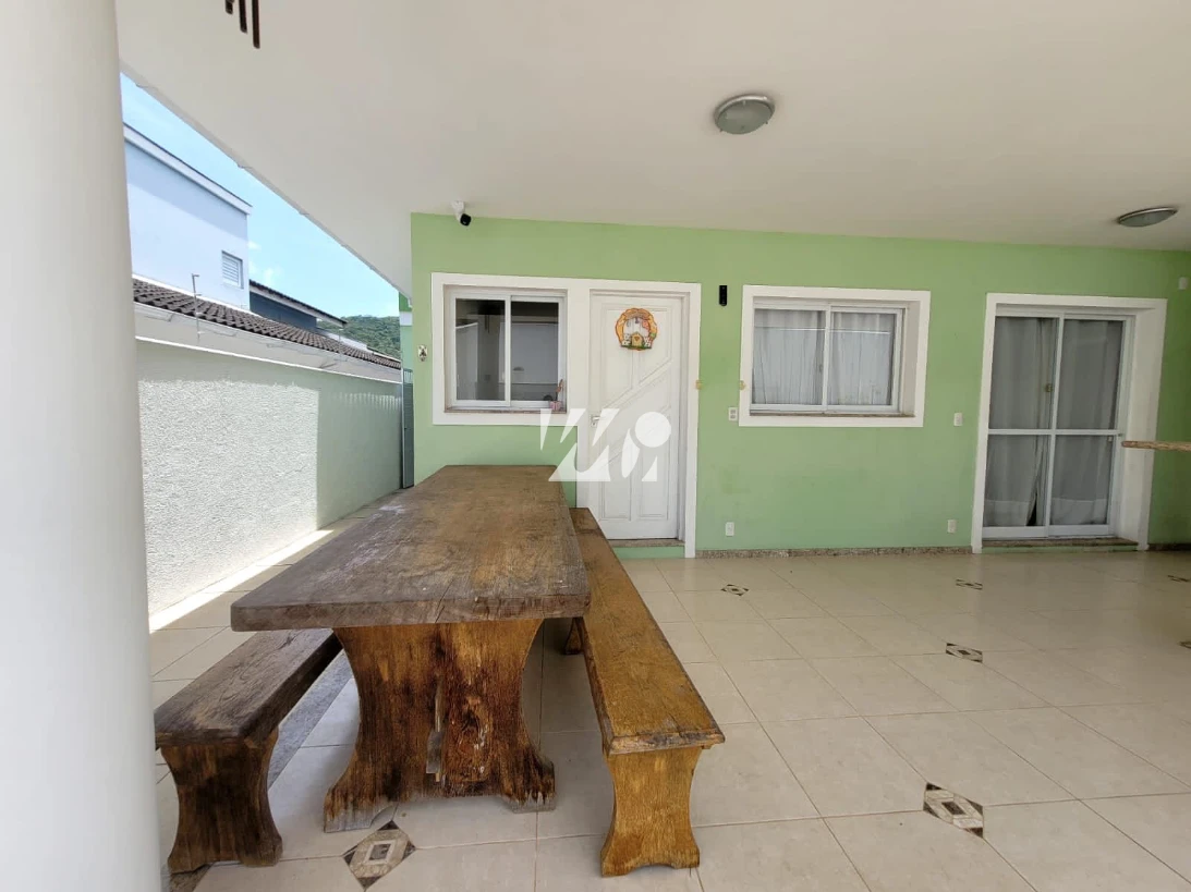 Casa em Pedra Branca, Palhoça. 3 quartos, 239m². Imagem 3 de 25