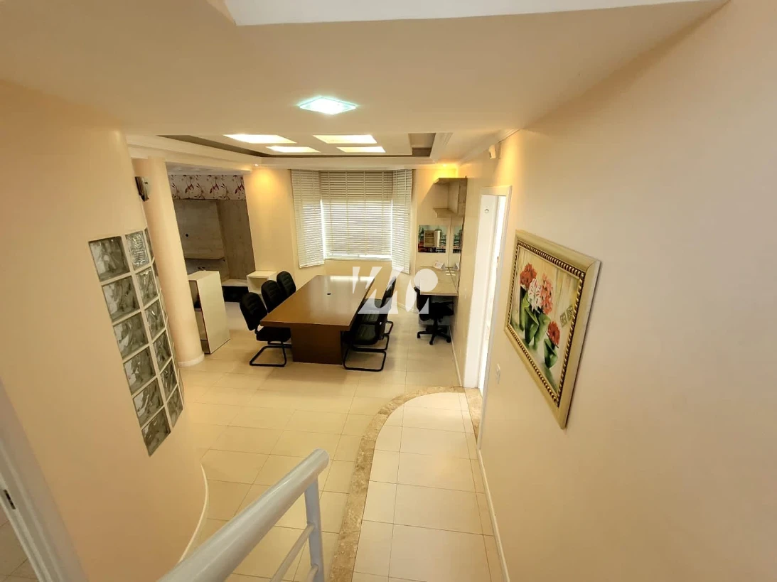 Casa em Pedra Branca, Palhoça. 3 quartos, 239m². Imagem 5 de 18