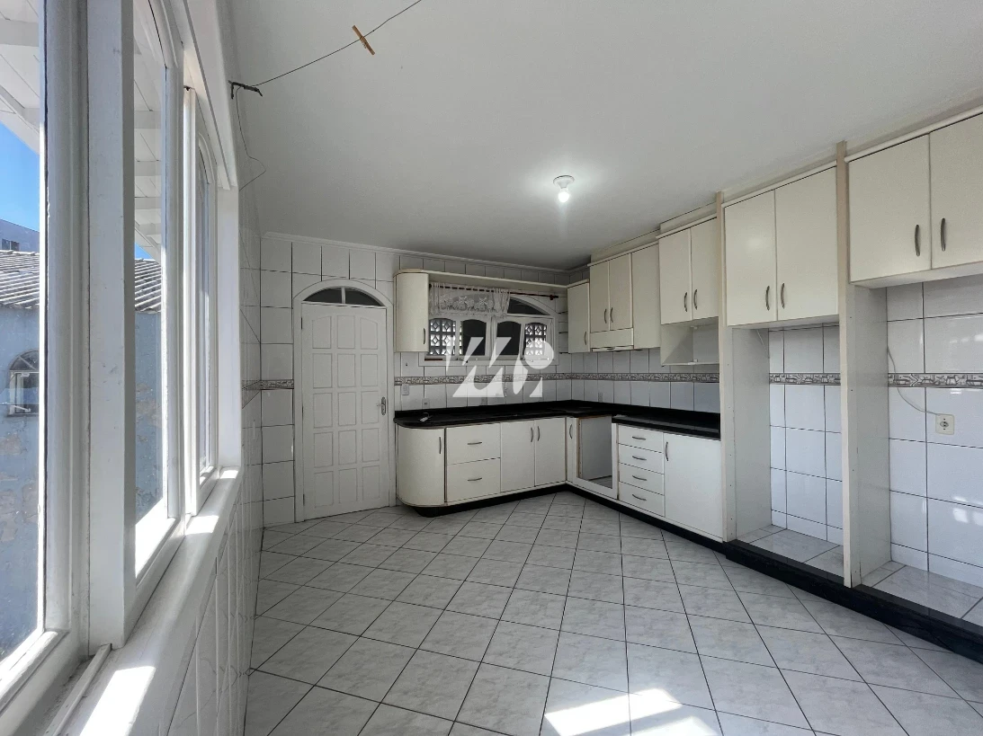 Casa em Passa Vinte, Palhoça. 3 quartos, 250m². Imagem 2 de 13