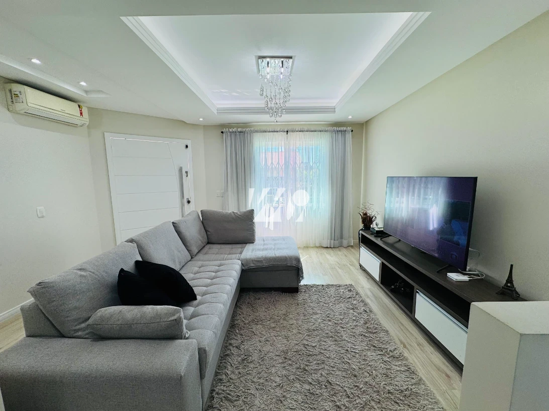 Casa em Pedra Branca, Palhoça. 4 quartos, 240m². Imagem 2 de 22